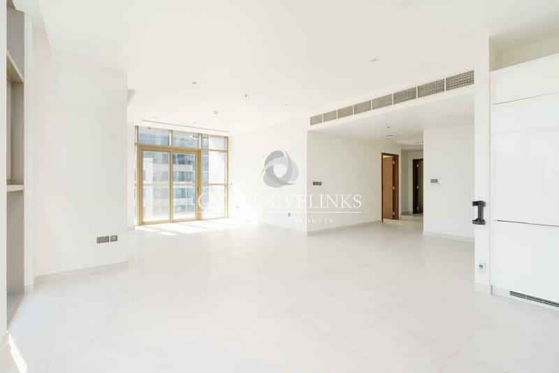 Condominium in Dubai, Dubayy 11715229