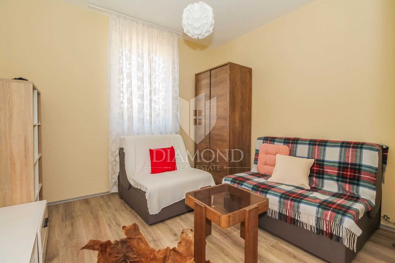 Condominium in Brtonigla, Istria County 11715390
