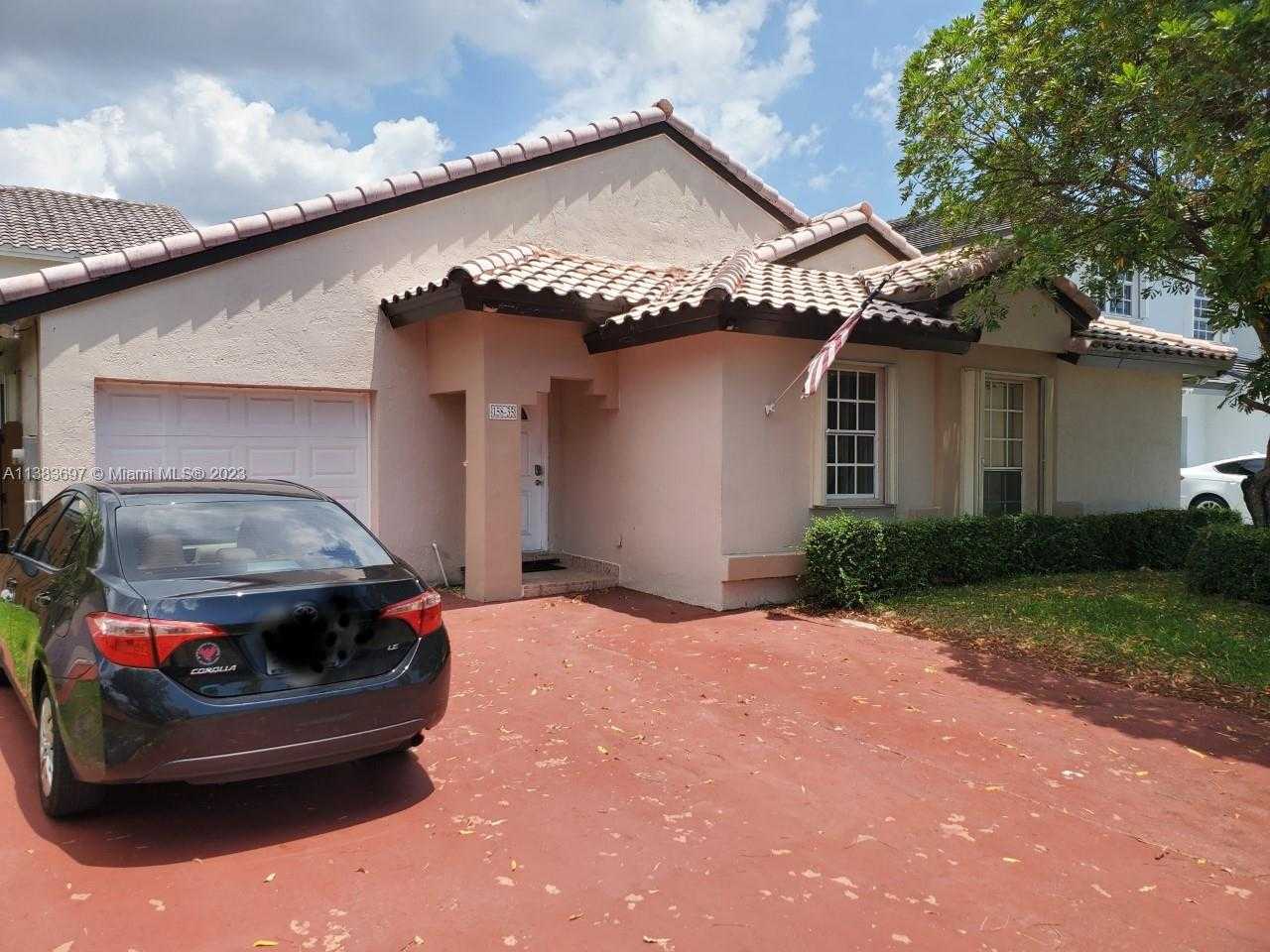 House in Country Walk, Florida 11715651