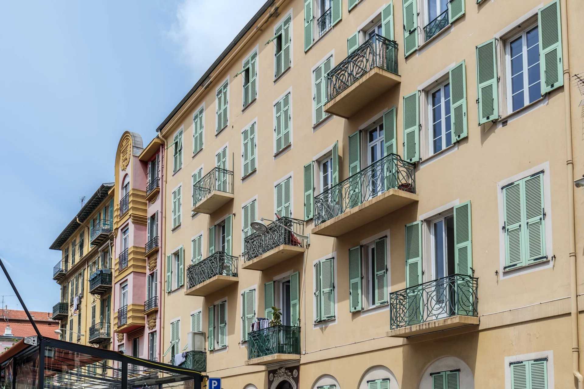 Condominium in Nice, Alpes-Maritimes 11715671