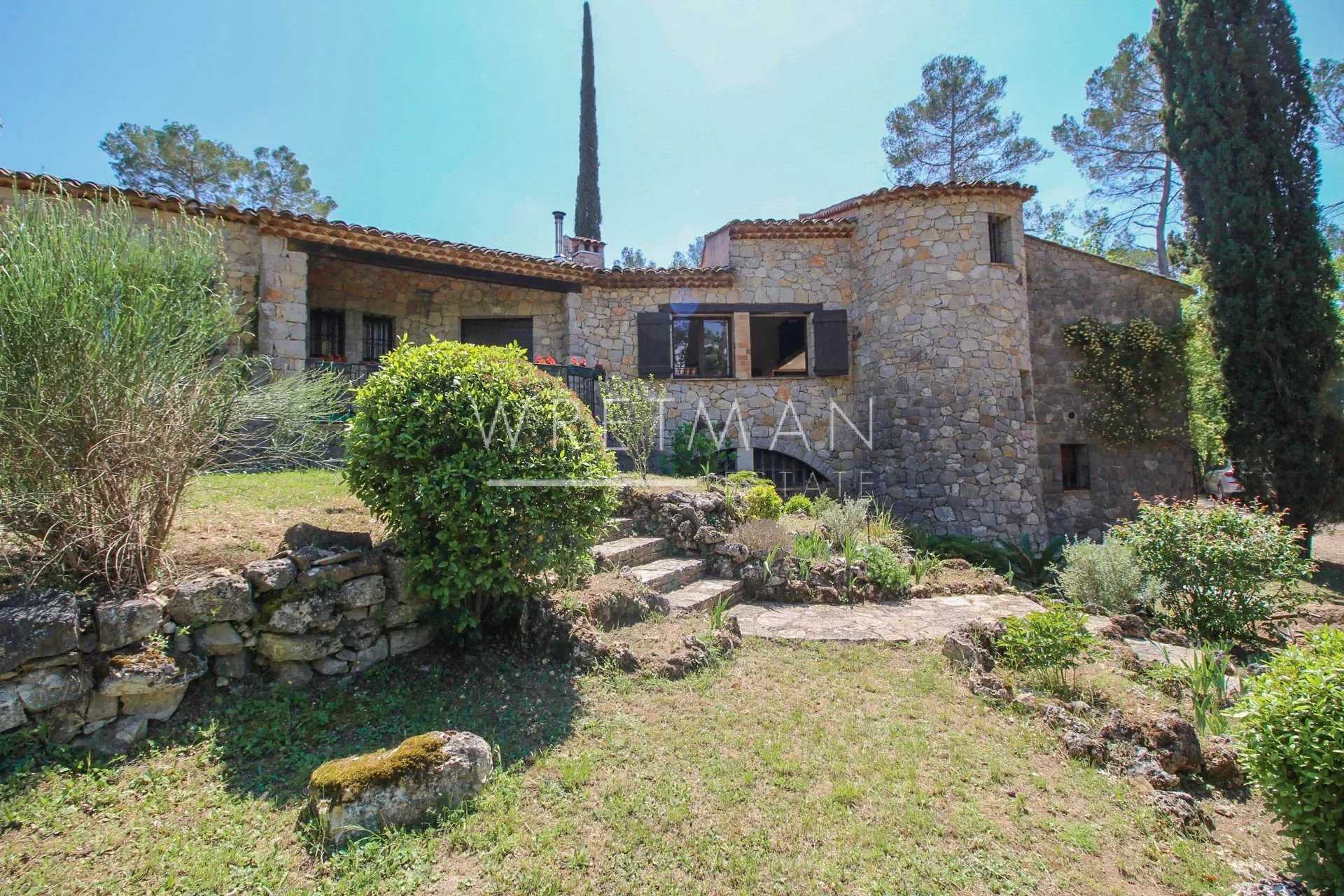 House in Fayence, Provence-Alpes-Cote d'Azur 11715675