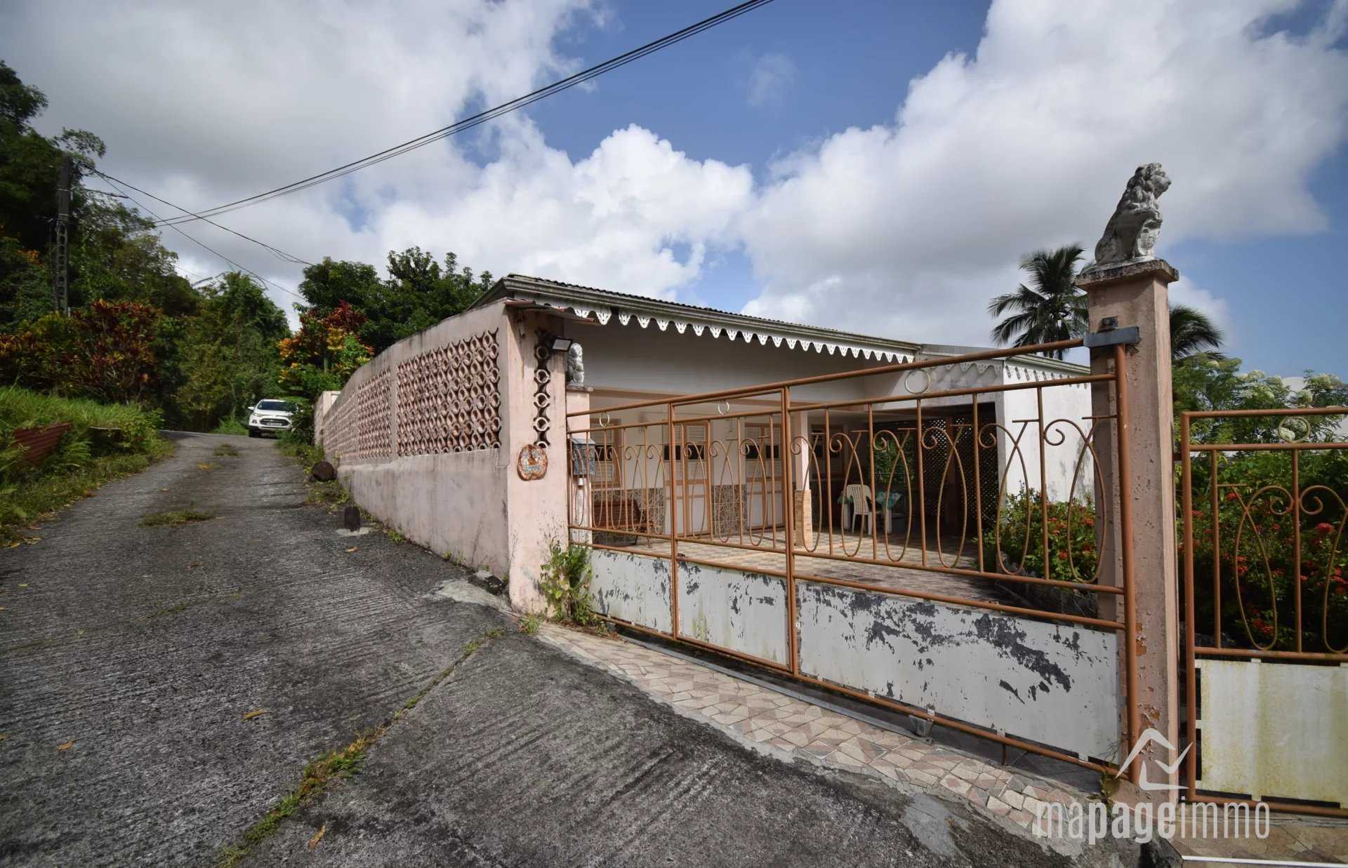 房子 在 Sainte-Marie, Martinique 11715706