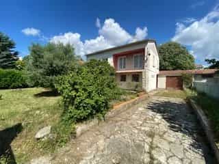 House in Brignoles, Provence-Alpes-Cote d'Azur 11715743