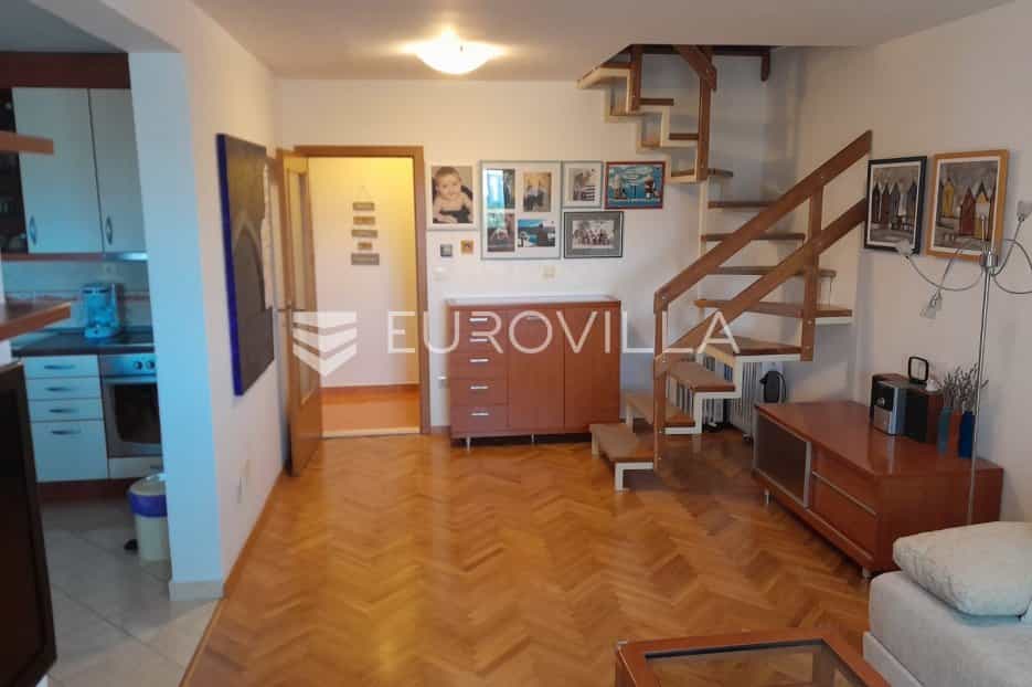 Condominium in Makarska, Splitsko-Dalmatinska Zupanija 11715901