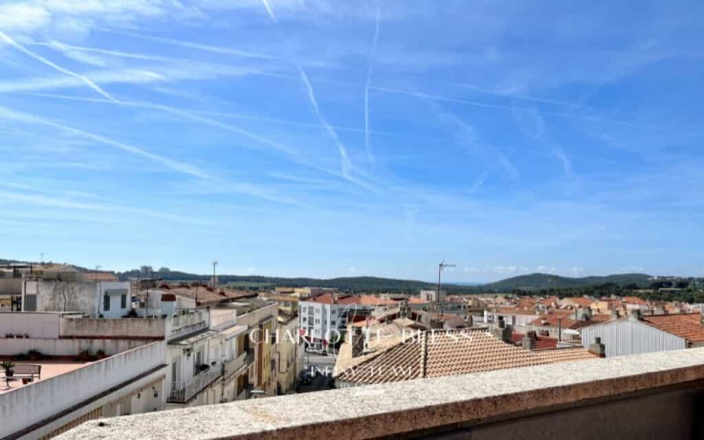 קוֹנדוֹמִינִיוֹן ב Sant Pere de Ribes, Catalunya 11716752