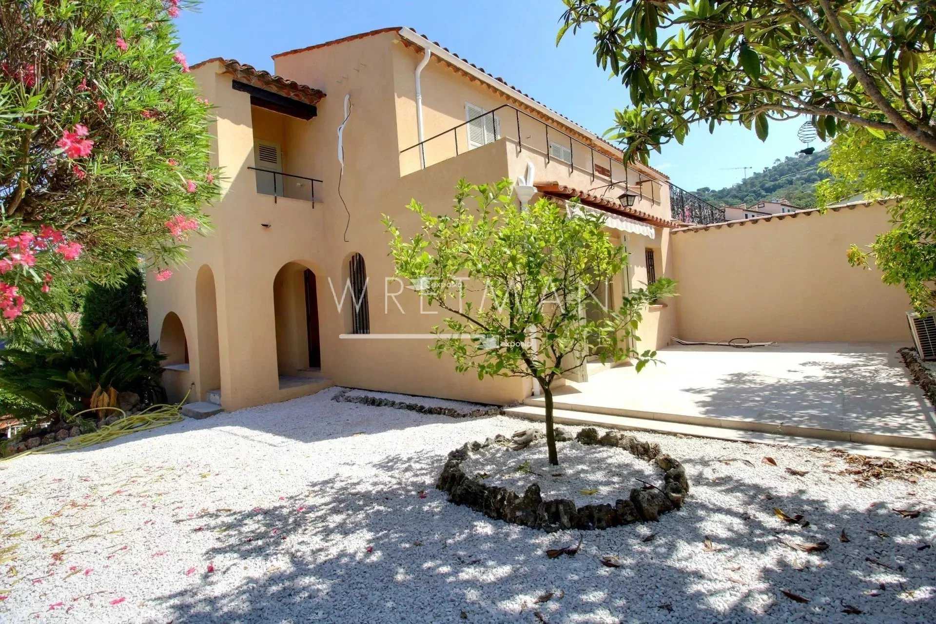 House in Cannes, Provence-Alpes-Cote d'Azur 11716826