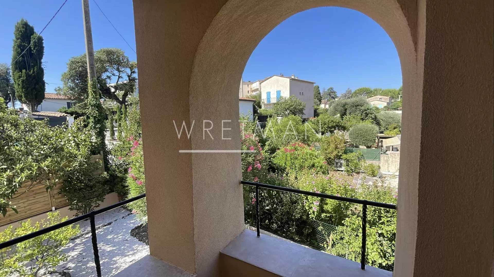 House in Cannes, Alpes-Maritimes 11716826