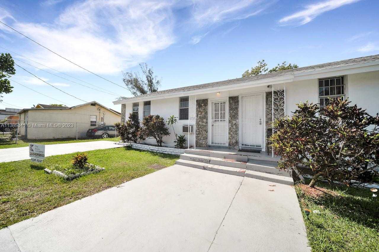 بيت في Glenwood Heights, Florida 11716854
