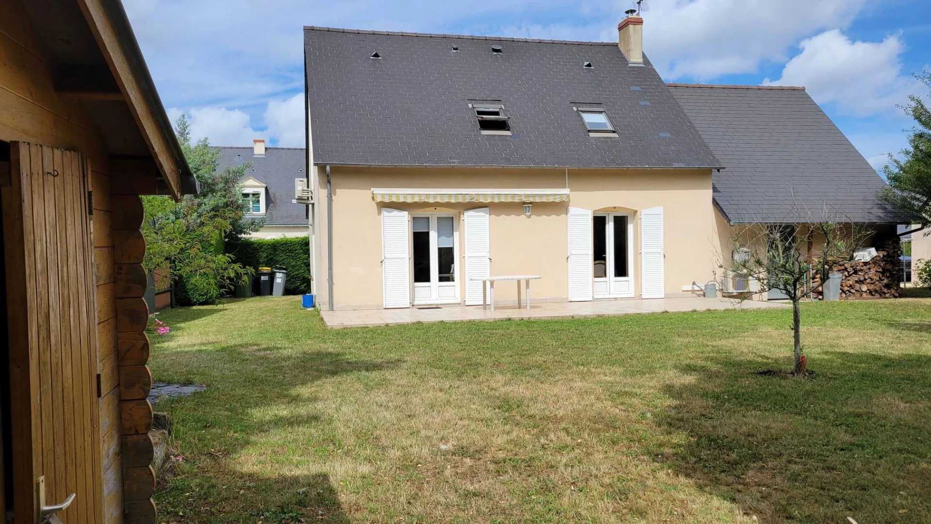 House in Ballan-Mire, Centre-Val de Loire 11716929