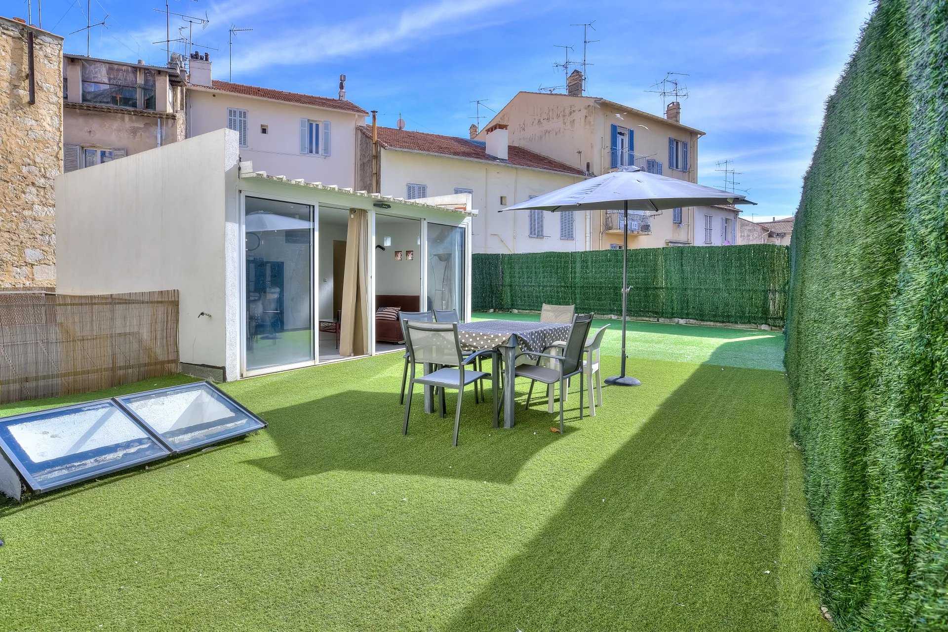Кілька будинків в Cannes, Provence-Alpes-Cote d'Azur 11716950