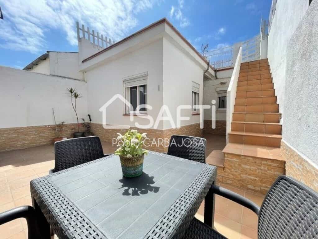 House in Castelldefels, Catalonia 11717744