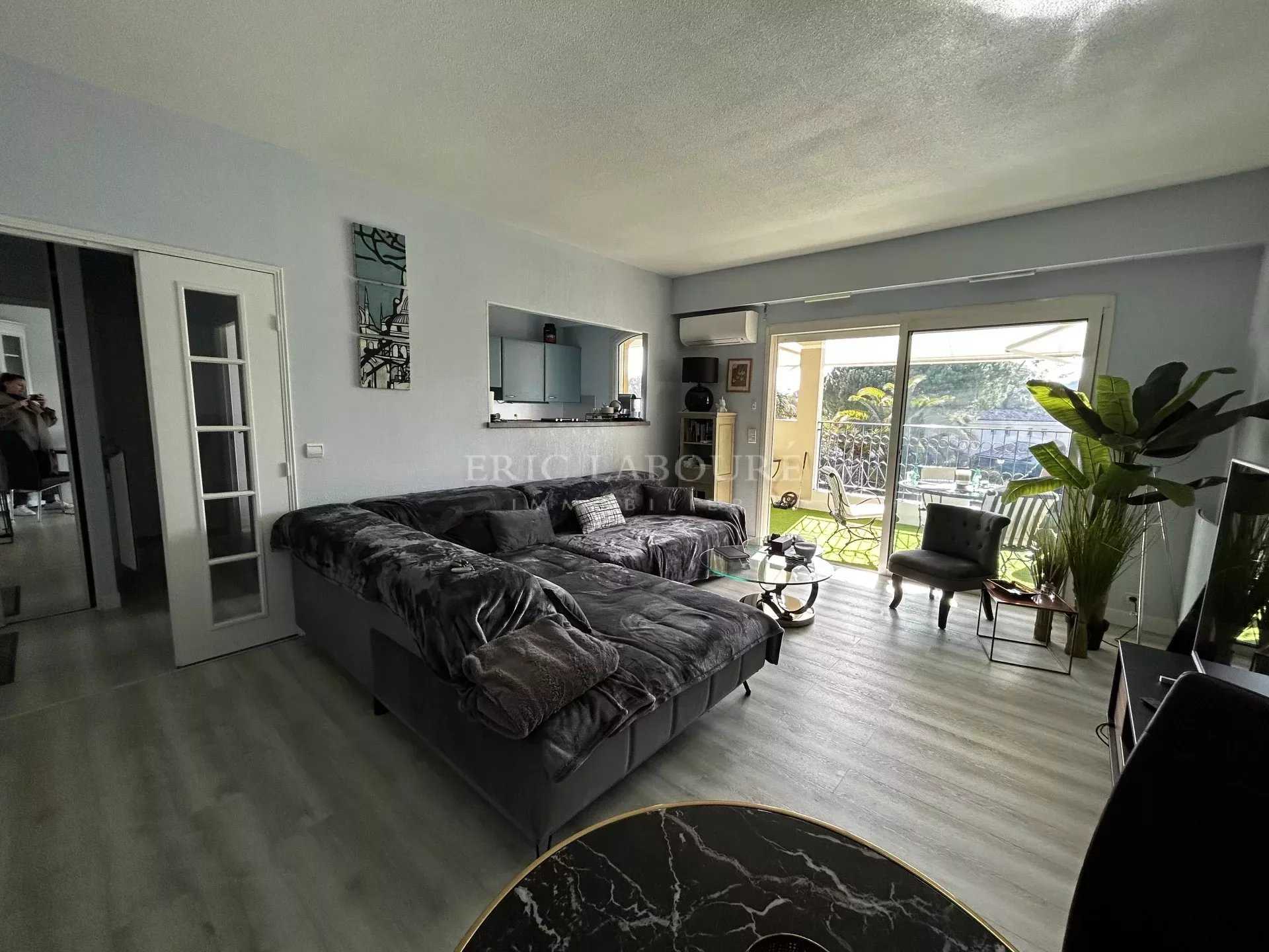 公寓 在 穆然, 普羅旺斯-阿爾卑斯-藍色海岸 11717849