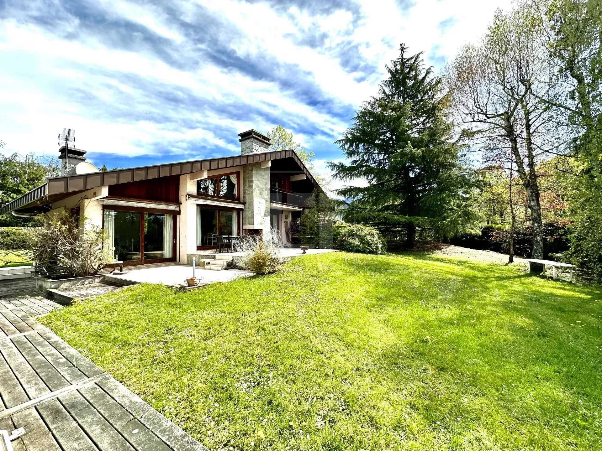 住宅 在 Annecy-le-Vieux, Haute-Savoie 11717867