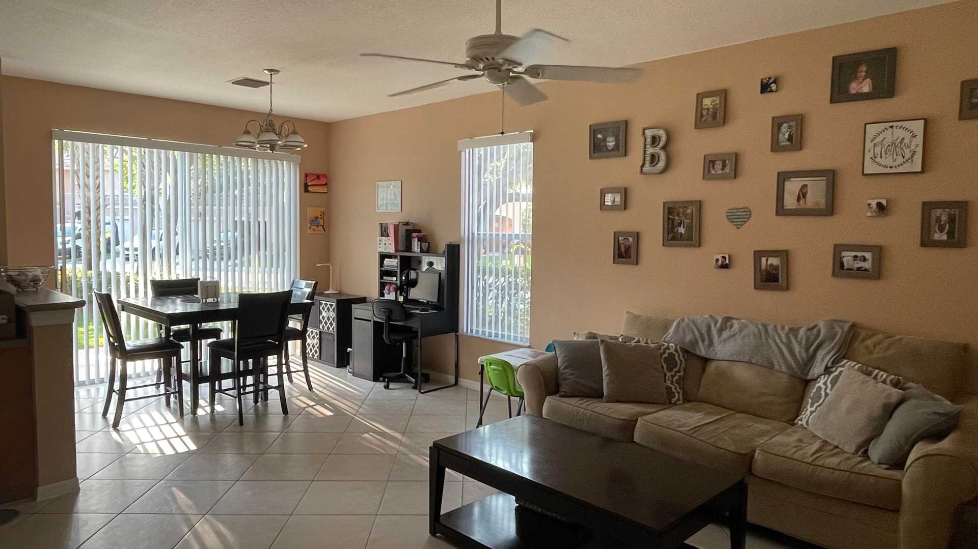 Résidentiel dans Royal Palm Beach, Florida 11718146