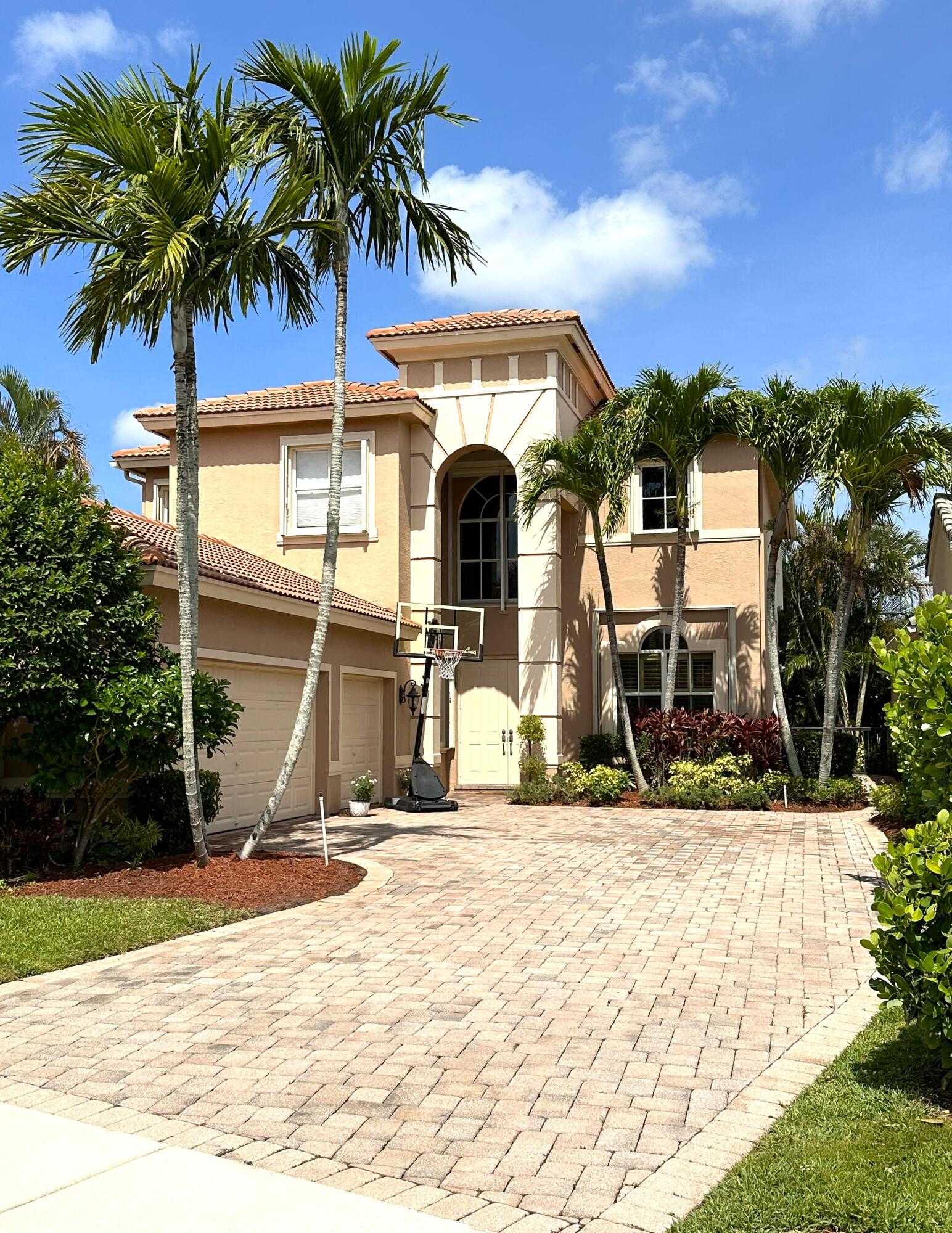 House in Palm Beach Gardens, Florida 11718150