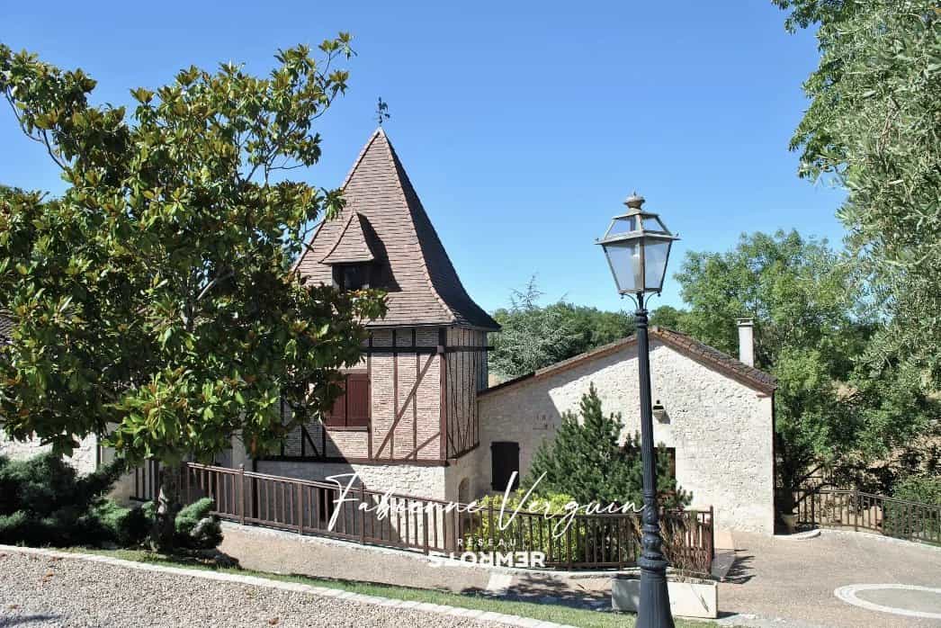 Rumah di Agen, Nouvelle-Aquitaine 11718157