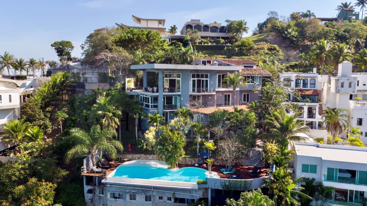 Mehrfamilienhaus im Itanhanga, Rio de Janeiro 11719240