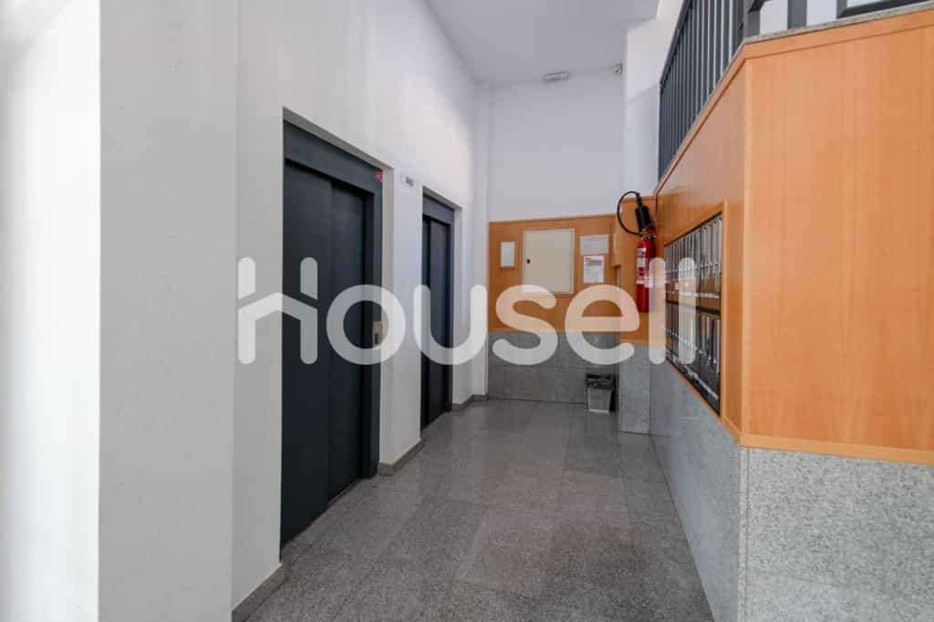 Condominium in Madrid, Comunidad de Madrid 11720341