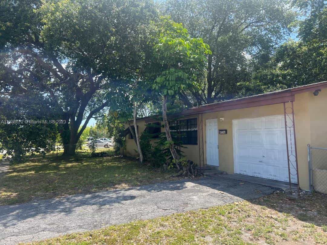 House in Driftwood Acres, Florida 11720356
