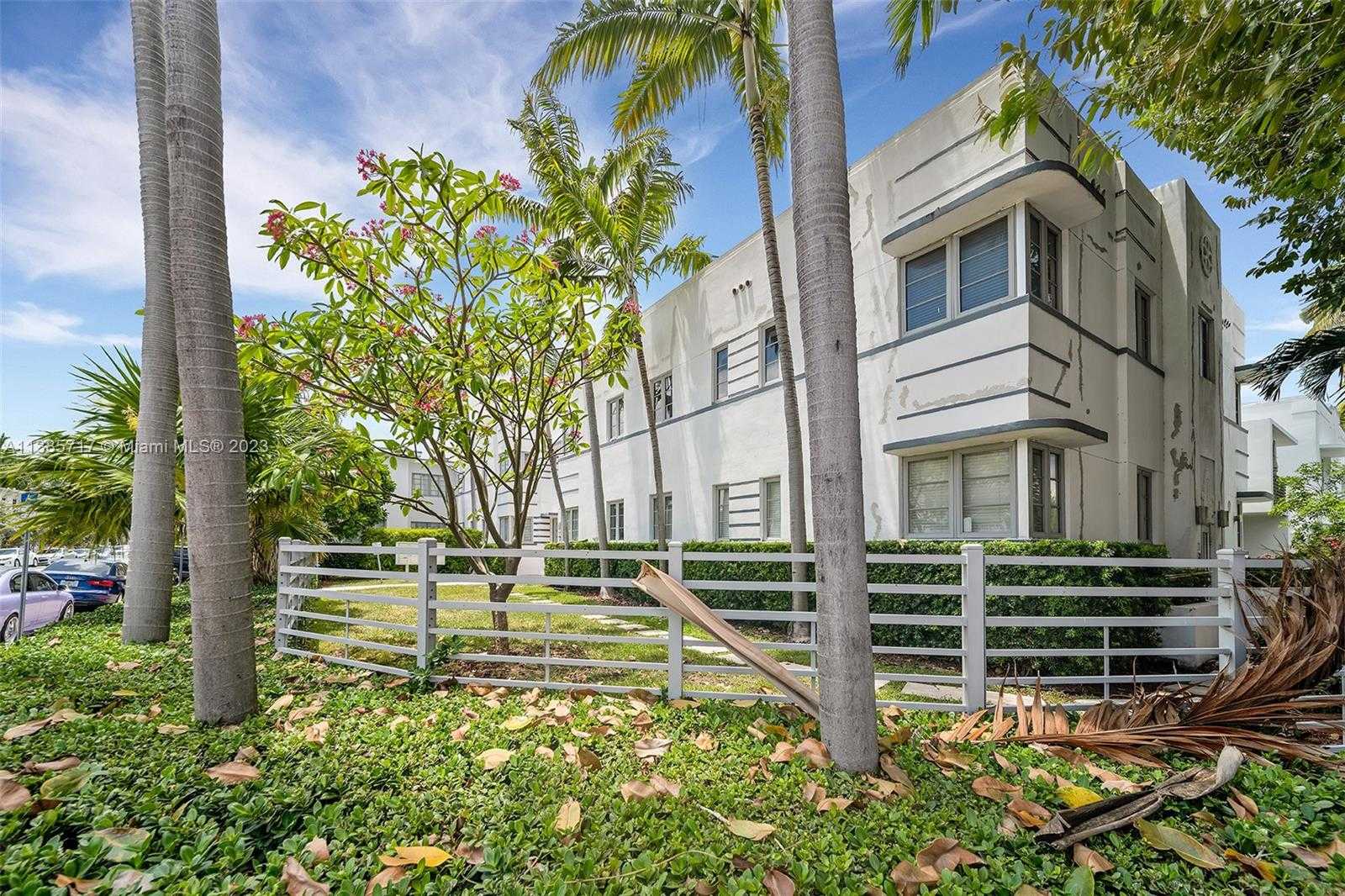 House in Miami Beach, Florida 11720362