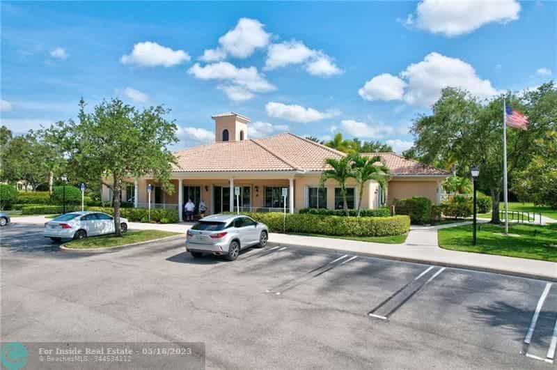 жилой дом в Hobe Sound, Florida 11720372