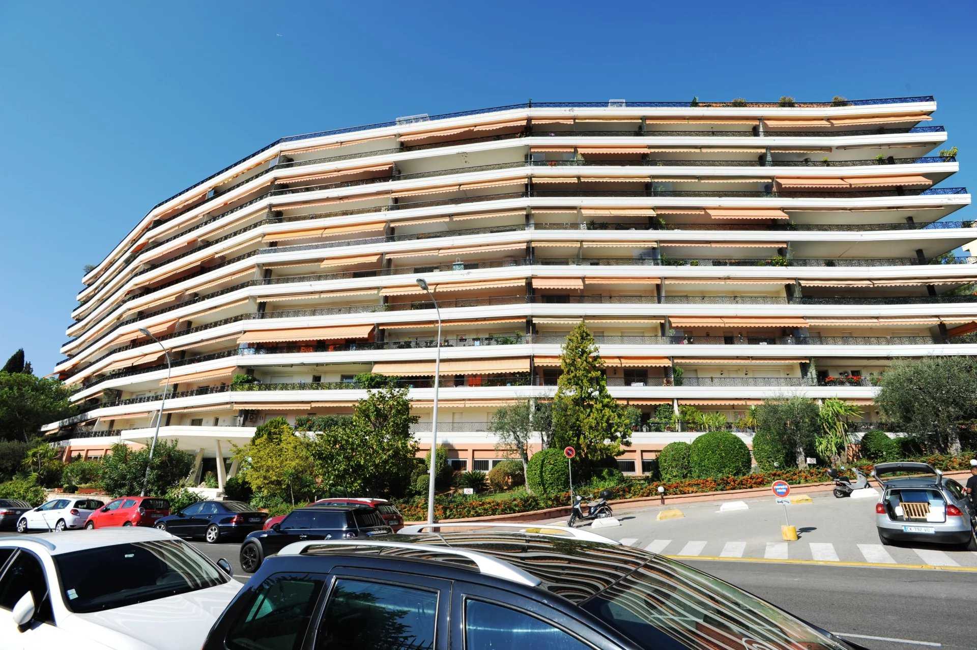 Condominium in La Californie, Provence-Alpes-Cote d'Azur 11720444
