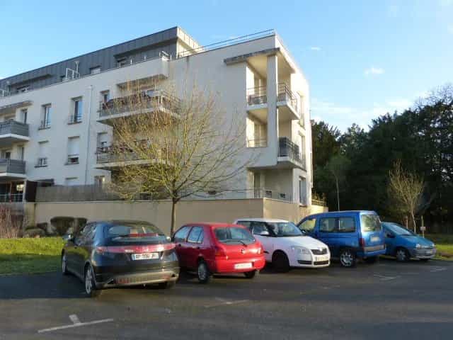 Condominium dans Tours, Indre-et-Loire 11720460