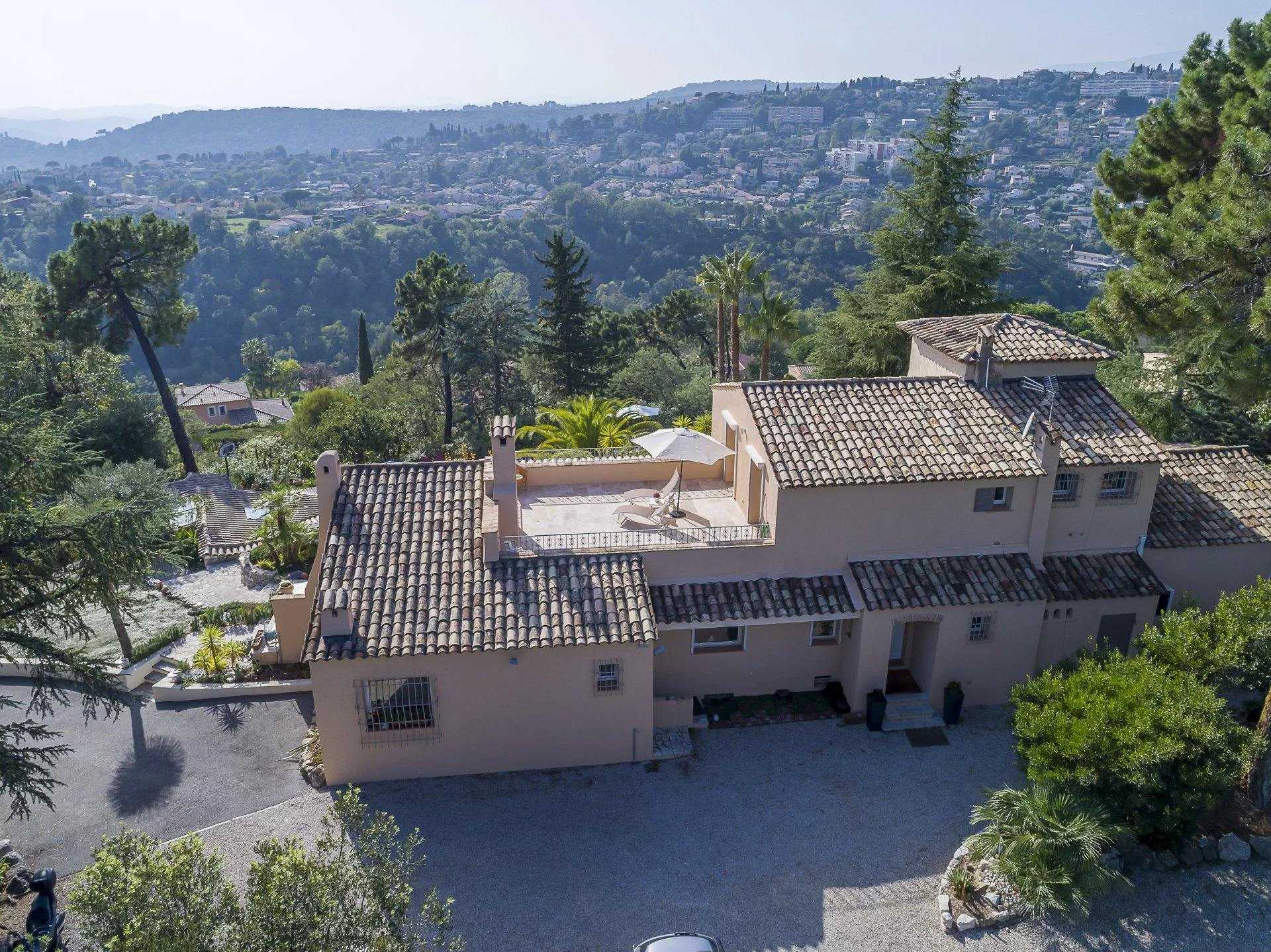 House in Vence, Alpes-Maritimes 11720462