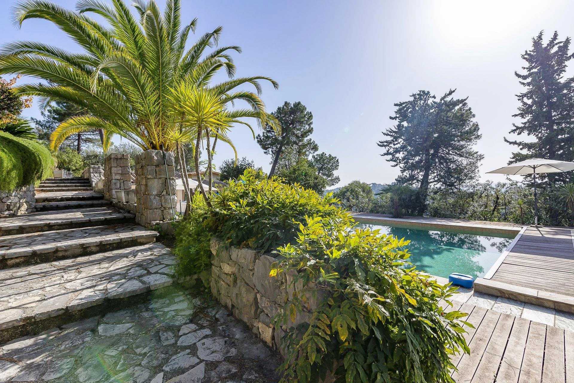 House in Vence, Alpes-Maritimes 11720462