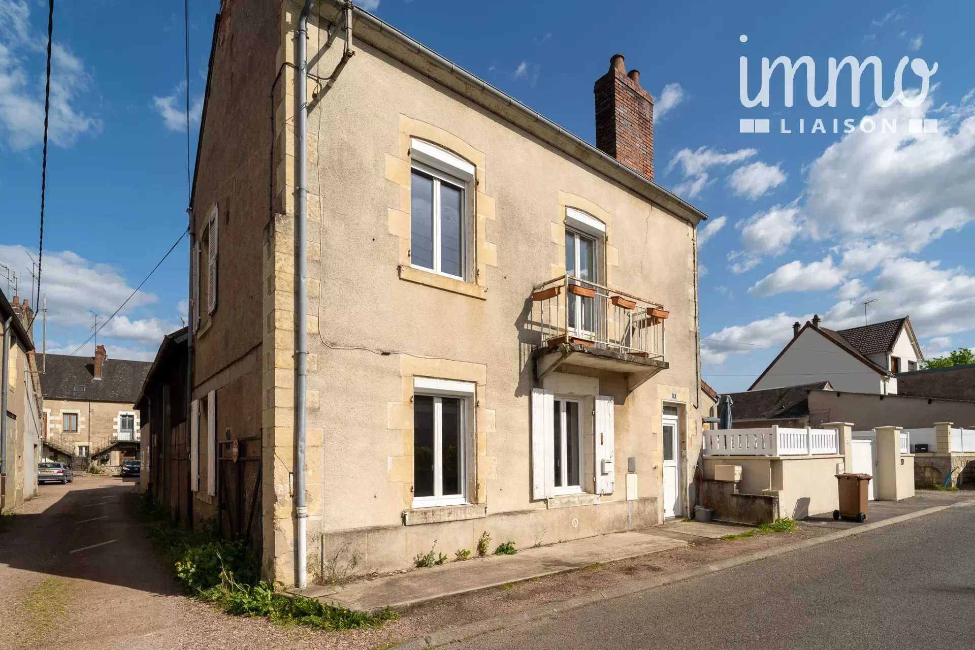 Multiple Houses in Guerigny, Bourgogne-Franche-Comte 11720579