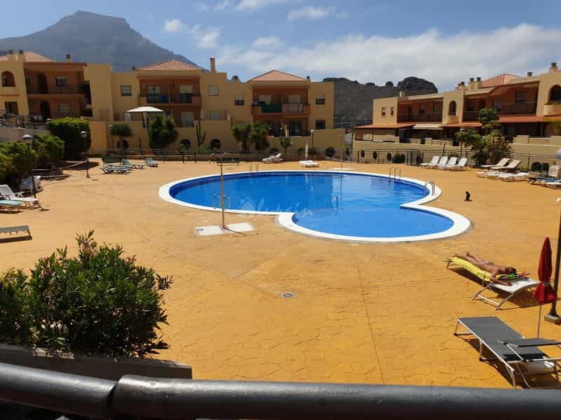 Condominium in Adeje, Canary Islands 11720644
