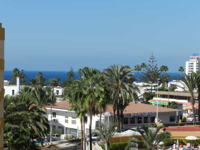 Condominium in Arona, Canary Islands 11720657