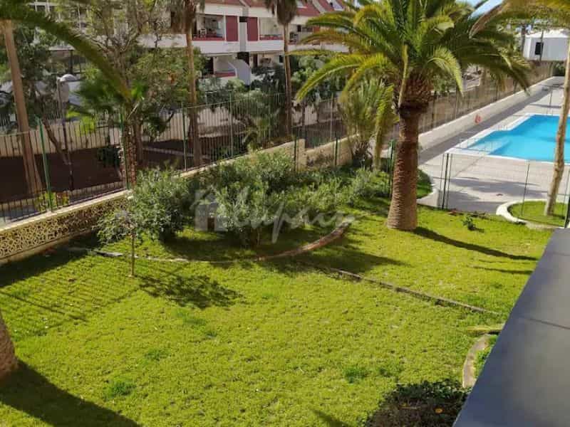 Condominium in Arona, Canary Islands 11720673