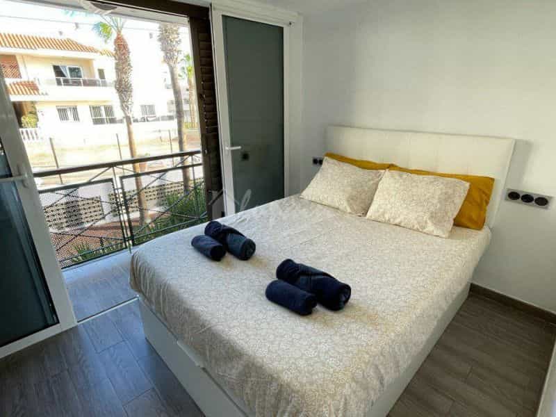 Condominium in Arona, Canarische eilanden 11720683