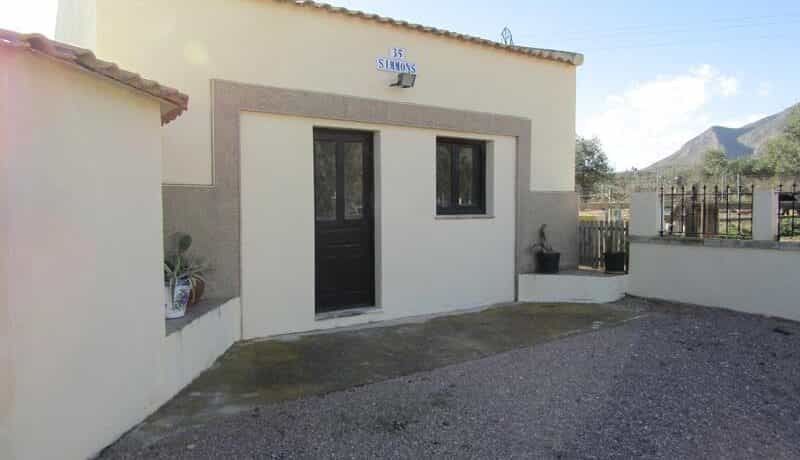 Huis in El Fondó de les Neus, Valencian Community 11720794