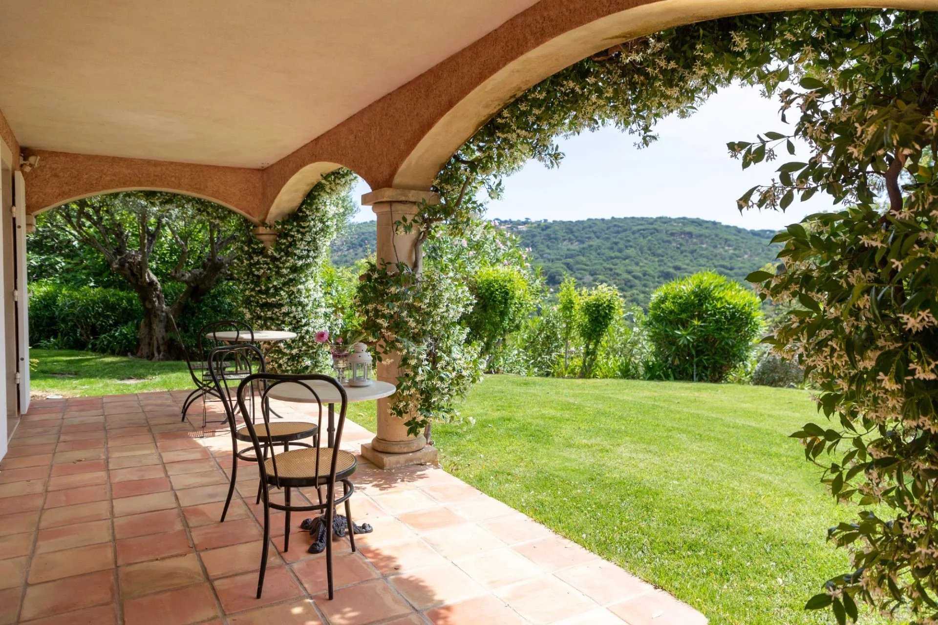 Haus im La Croix-Valmer, Provence-Alpes-Côte d'Azur 11722244
