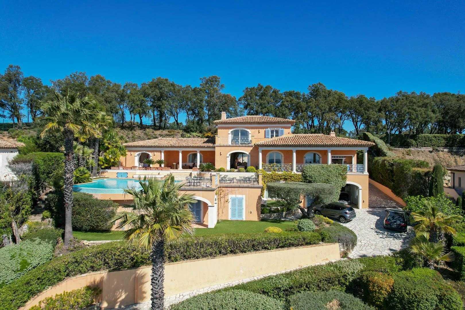 House in Sainte-Maxime, Provence-Alpes-Cote d'Azur 11722252