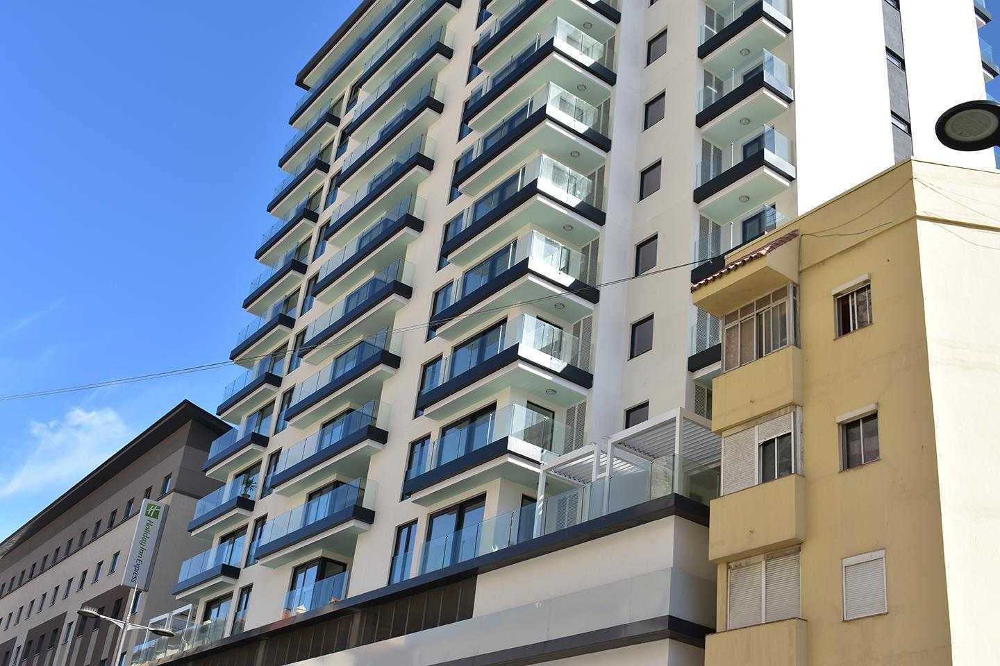 Condominium in La Linea de la Concepcion, Andalusia 11723905