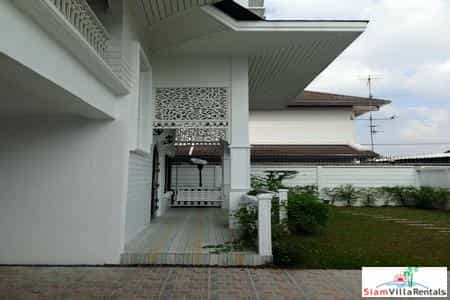 casa en Ban Khlong Samrong, Samut Prakan 11726281