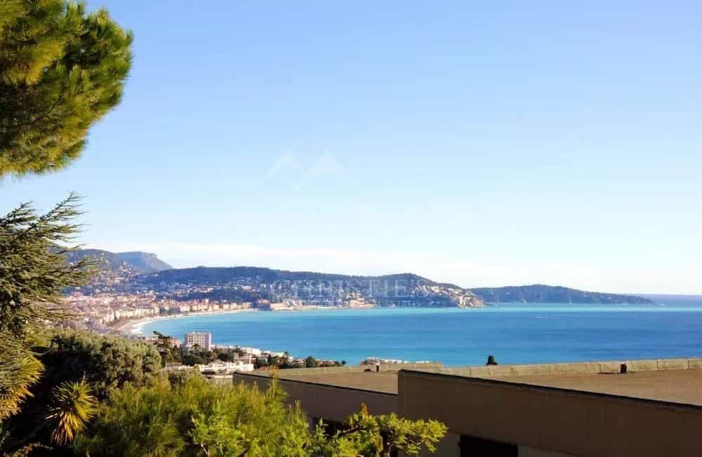 Condominium dans Nice, Alpes-Maritimes 11726445