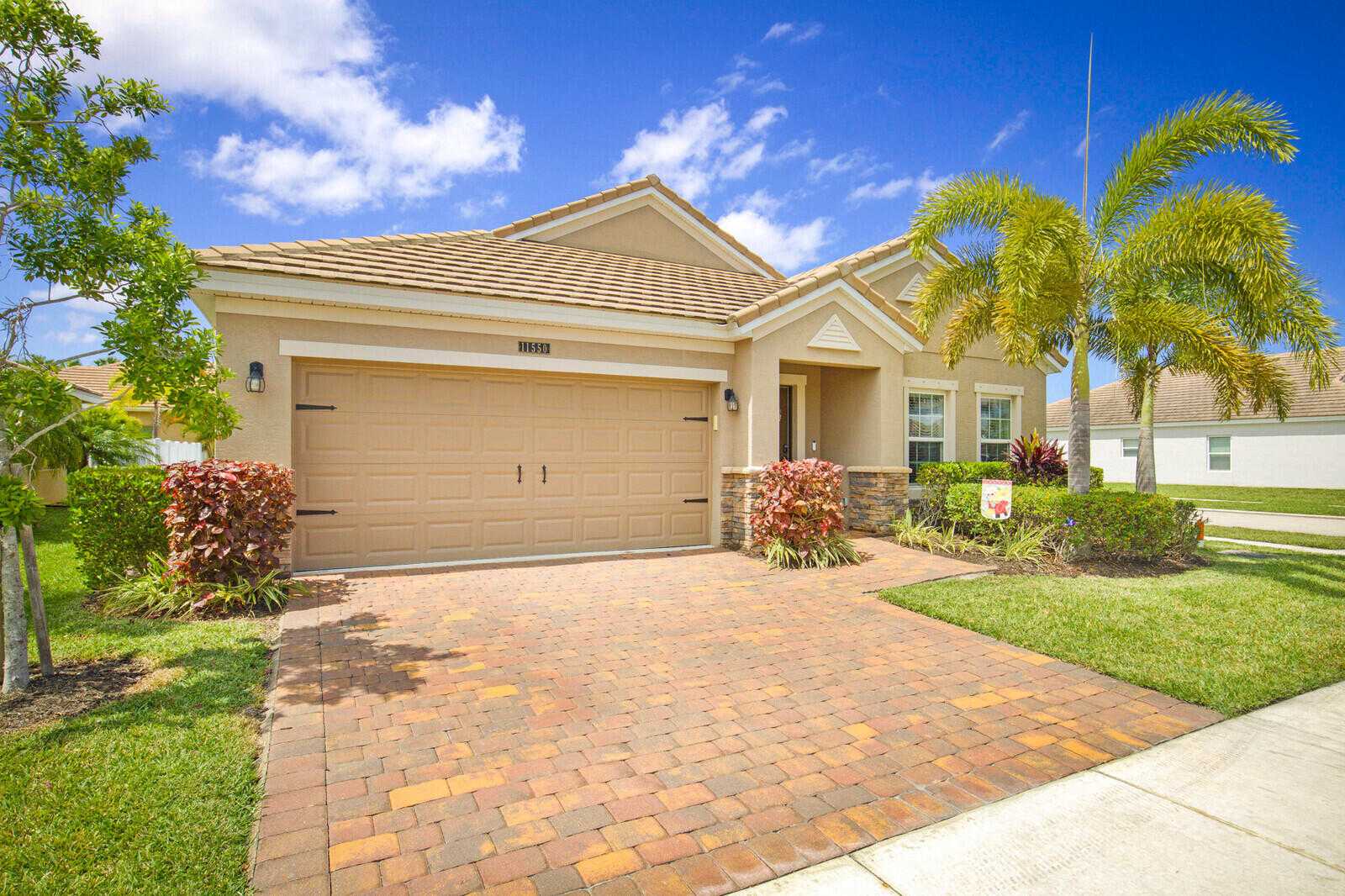 жилой дом в Port St. Lucie, Florida 11726482