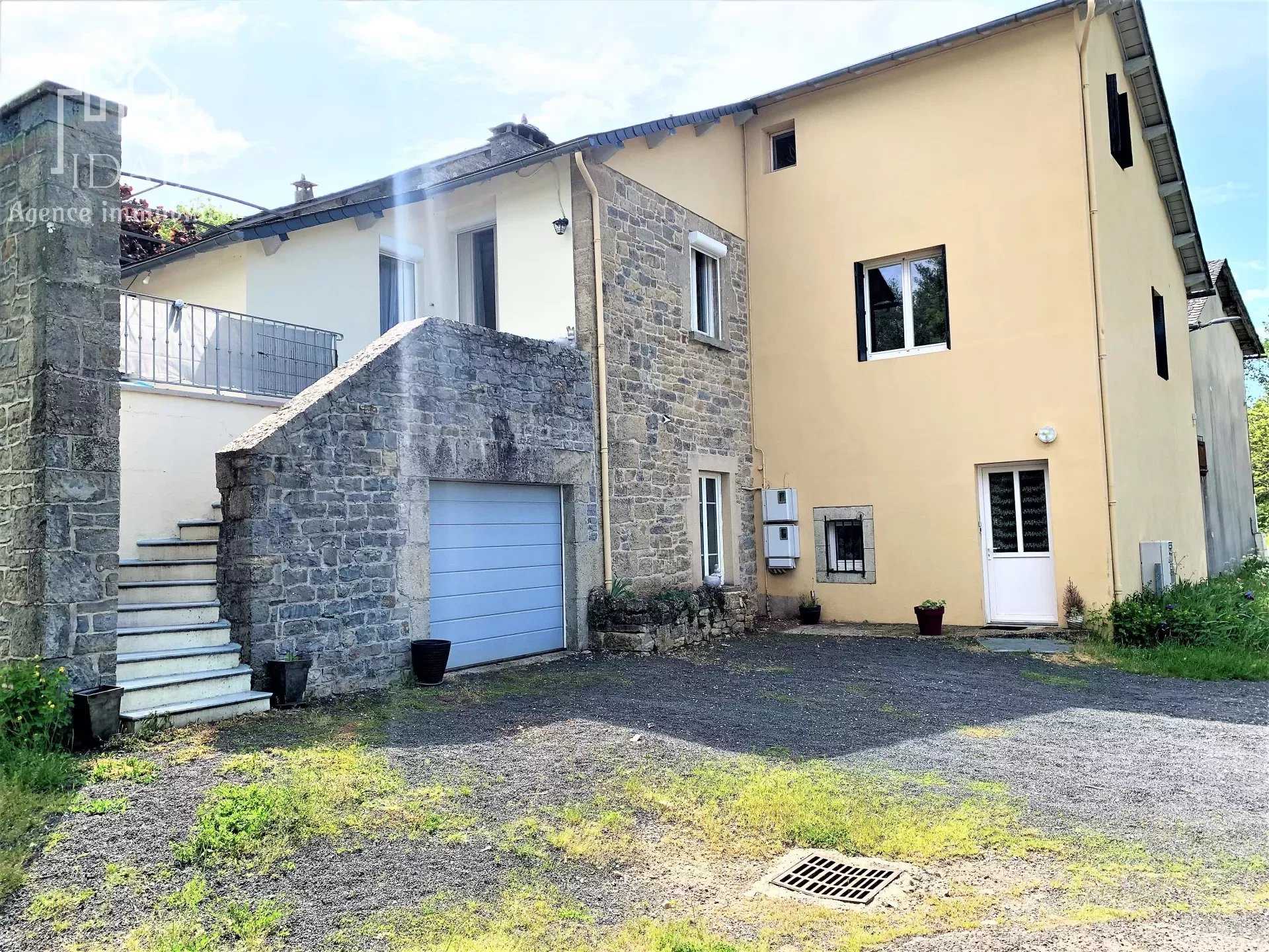 σπίτι σε Lapanouse, Occitanie 11726497