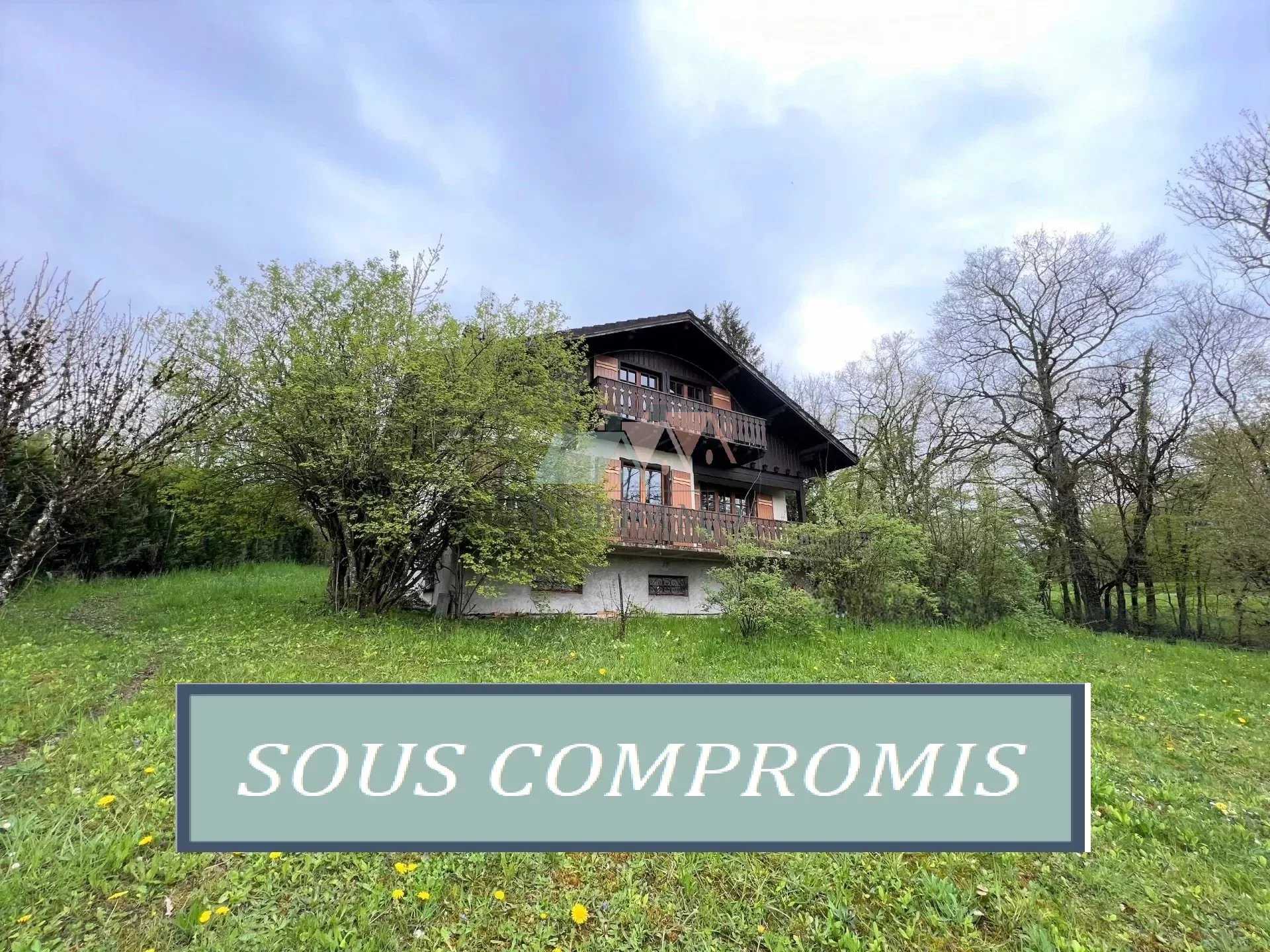 房子 在 Sciez, Auvergne-Rhone-Alpes 11726507
