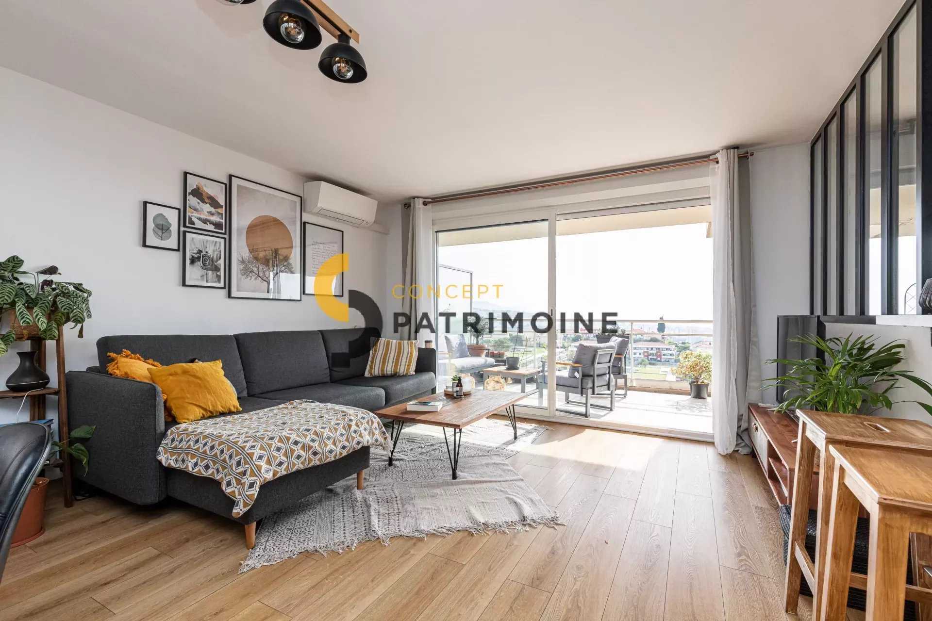 公寓 在 瓦尔圣洛朗, 普罗旺斯-阿尔卑斯-蓝色海岸 11726547
