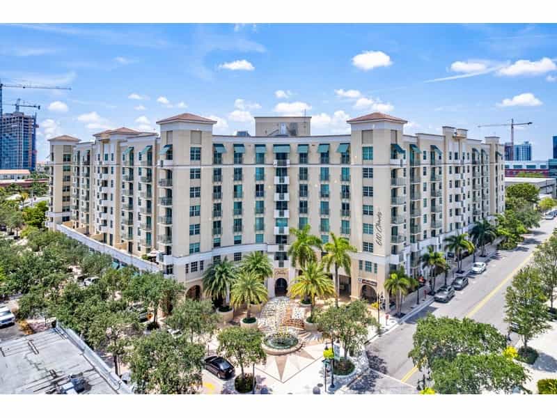 Condominium in Palm Beach, Florida 11726876
