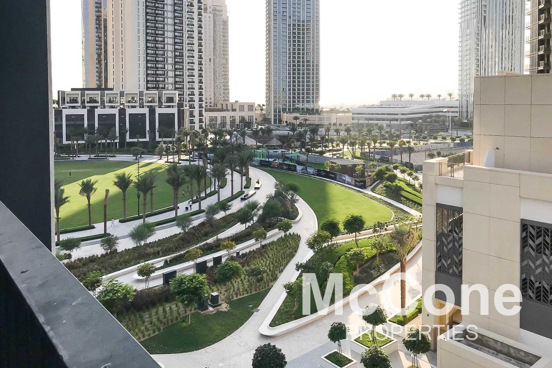 Condominium in Dubai, Dubai 11727110