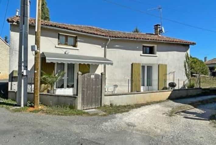 House in Ruffec, Nouvelle-Aquitaine 11727464
