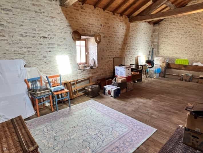 मकान में Lizant, Nouvelle-Aquitaine 11727484