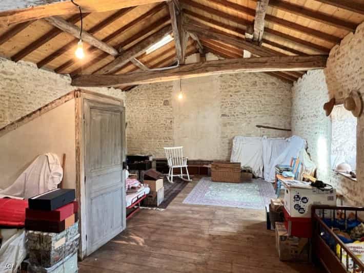 मकान में Lizant, Nouvelle-Aquitaine 11727484
