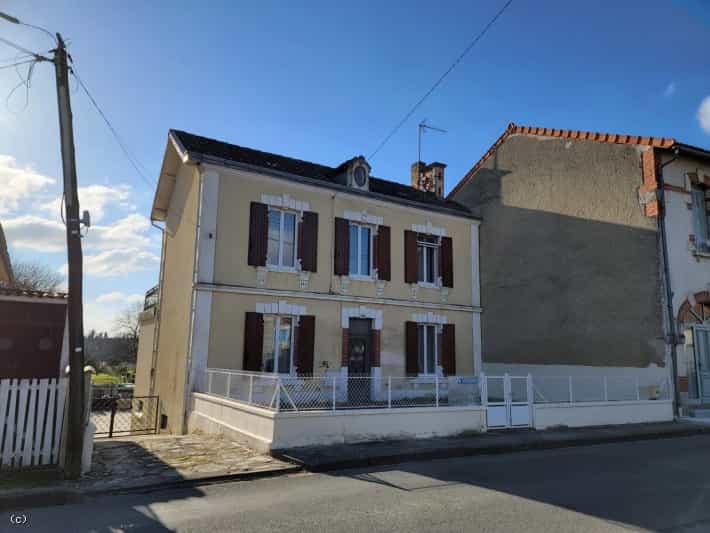 Hus i Aunac, Nouvelle-Aquitaine 11727497